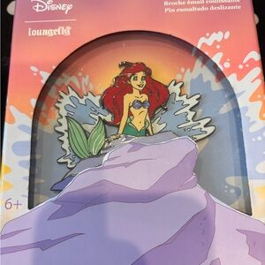 Disney Limited Edition Seagull Pin with Red and Gray